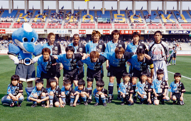 Photo チームの歴史が一目でわかる 川崎フロンターレの 歴代集合写真 を一挙紹介 サッカーダイジェストweb Photo チームの歴史が一目でわかる 川崎フロンターレの 歴代集合写真 を一挙紹介 サッカーダイジェストweb