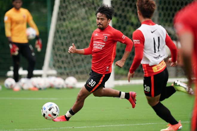 Photo 浦和レッズが再開初戦となる横浜戦に向け練習を公開 雰囲気よく激しいトレーニングをこなす サッカーダイジェストweb Photo 浦和レッズが再開初戦となる横浜戦に向け練習を公開 雰囲気よく激しいトレーニングをこなす サッカーダイジェストweb
