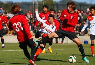 ニューイヤーカップ 李が4得点の大爆発 浦和が清水を下し鹿児島ラウンドを制す サッカーダイジェストweb ニューイヤーカップ 李が4得点の大爆発 浦和が清水を下し鹿児島ラウンドを制す サッカーダイジェストweb