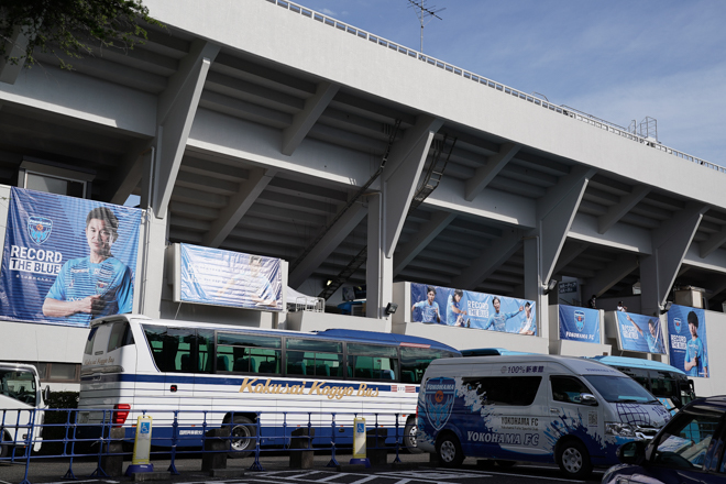 J１第４節photo 横浜fc１ １仙台 一美が今季２得点目にa ゲデスがj初ゴールも互いに次の得点が奪えずドロー決着 サッカーダイジェストweb
