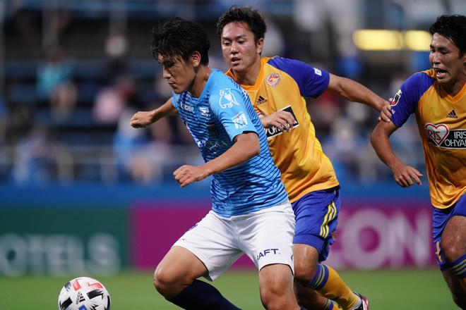 ともに 次の1点 が奪えず 横浜fcと仙台の一戦は1 1のドロー決着 サッカーダイジェストweb ともに 次の1点 が奪えず 横浜fcと仙台の一戦は1 1のドロー決着 サッカーダイジェストweb