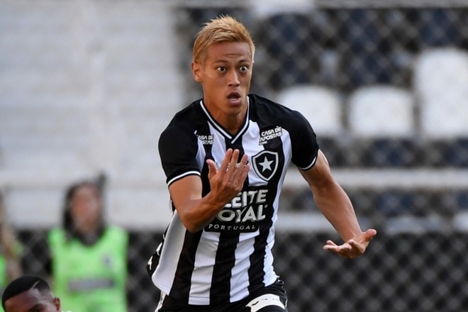 ロン毛が似合う 灼熱のリオを楽しんで 本田圭佑が ブラジルの冬 に驚きの投稿 ファンの反応は サッカーダイジェストweb ロン毛が似合う 灼熱のリオを楽しんで 本田圭佑が ブラジルの冬 に驚きの投稿 ファンの反応は サッカーダイジェストweb