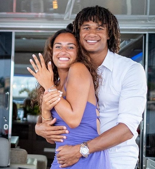 Photo シティ新加入 アケーの 美しすぎる婚約者 カイリー ラマンさんのセクシー アツアツな写真を一挙公開 サッカーダイジェストweb Photo シティ新加入 アケーの 美しすぎる婚約者 カイリー ラマンさんのセクシー アツアツな写真を一挙公開 サッカーダイジェストweb