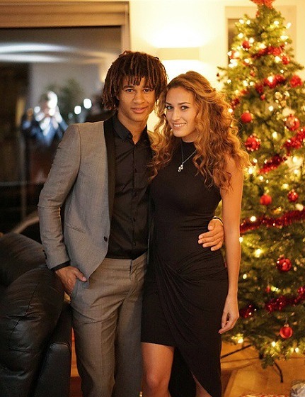 Photo シティ新加入 アケーの 美しすぎる婚約者 カイリー ラマンさんのセクシー アツアツな写真を一挙公開 サッカーダイジェストweb Photo シティ新加入 アケーの 美しすぎる婚約者 カイリー ラマンさんのセクシー アツアツな写真を一挙公開 サッカーダイジェストweb