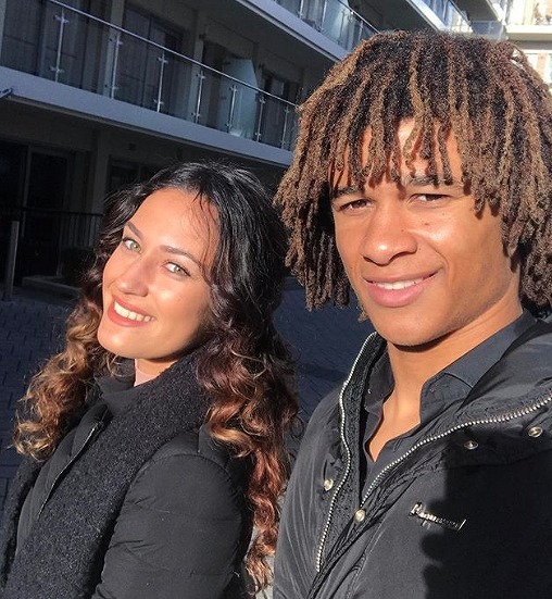 Photo シティ新加入 アケーの 美しすぎる婚約者 カイリー ラマンさんのセクシー アツアツな写真を一挙公開 サッカーダイジェストweb Photo シティ新加入 アケーの 美しすぎる婚約者 カイリー ラマンさんのセクシー アツアツな写真を一挙公開 サッカーダイジェストweb