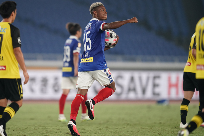 J1第9節photo 横浜1 1柏 オルンガが5戦連続弾も途中出場のオナイウが右足一閃で両者痛み分け サッカーダイジェストweb J1第9節photo 横浜1 1柏 オルンガが5戦連続弾も途中出場のオナイウが右足一閃で両者痛み分け サッカーダイジェストweb