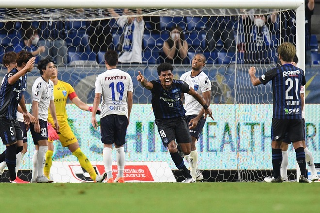 J1採点 寸評 G大阪2 1横浜fc Momは劇的決勝弾のフィジカルモンスター ワンプレーに泣いた横浜fcは サッカーダイジェストweb J1採点 寸評 G大阪2 1横浜fc Momは劇的決勝弾のフィジカルモンスター ワンプレーに泣いた横浜fcは サッカーダイジェストweb