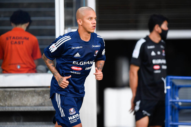 Photo あなたはどのデザインが好み 年j1全18クラブのトレーニングウェアを一挙紹介 サッカーダイジェストweb Photo あなたはどのデザインが好み 年j1全18クラブのトレーニングウェアを一挙紹介 サッカーダイジェストweb