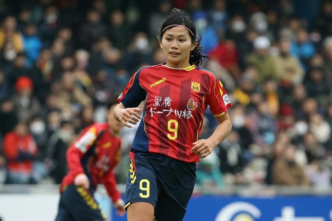 元なでしこ川澄奈穂美がinac神戸へ4年ぶりの復帰 タイトル奪取に向けてチームのために全力で サッカーダイジェストweb 元なでしこ川澄奈穂美がinac神戸へ4年ぶりの復帰 タイトル奪取に向けてチームのために全力で サッカーダイジェストweb
