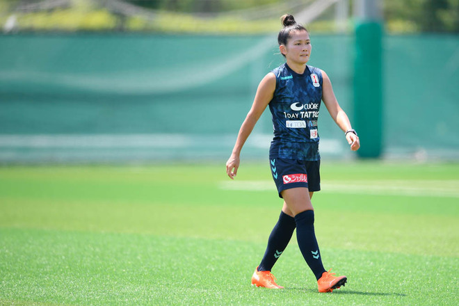 Photo Inac神戸 川澄奈穂美 期限付き移籍で復帰 笑顔で練習に励む川澄を特集 サッカーダイジェストweb Photo Inac神戸 川澄奈穂美 期限付き移籍で復帰 笑顔で練習に励む川澄を特集 サッカーダイジェストweb