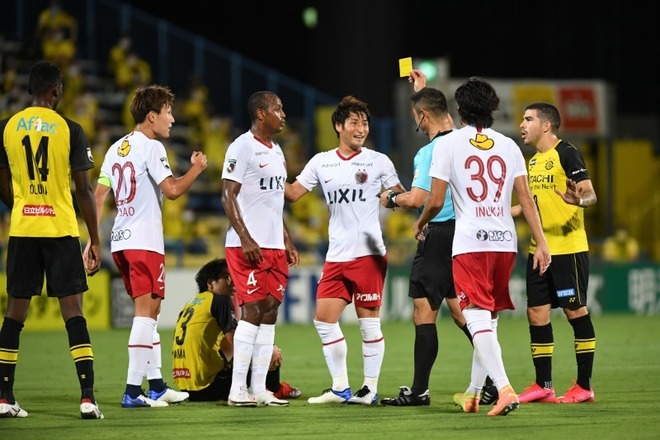 大荒れの柏対鹿島 プロスポーツとしてのエンターテイメントになっていたのか サッカーダイジェストweb 大荒れの柏対鹿島 プロスポーツとしてのエンターテイメントになっていたのか サッカーダイジェストweb