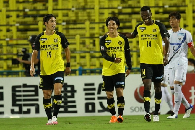 柏 オルンガ 江坂 呉屋を前線に並べた4 3 1 2は 最強システム となり得るか サッカーダイジェストweb