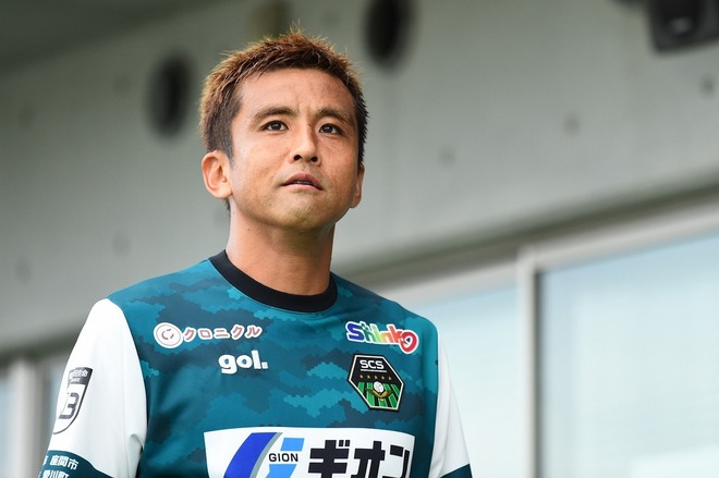 41歳になりました 誕生日を迎えた稲本潤一が02年想起の 鮮やかな金髪 に変貌 サッカーダイジェストweb 41歳になりました 誕生日を迎えた稲本潤一が02年想起の 鮮やかな金髪 に変貌 サッカーダイジェストweb