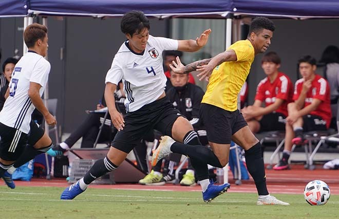 U 19日本代表合宿 U 19日本代表がジェフ千葉と練習試合 斉藤光毅と鈴木唯人のゴールでu 19日本代表が勝利 サッカーダイジェストweb U 19日本代表合宿 U 19日本代表がジェフ千葉と練習試合 斉藤光毅と鈴木唯人のゴールでu 19日本代表が勝利 サッカーダイジェストweb