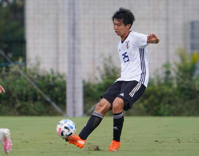 U 19日本代表合宿 U 19日本代表がジェフ千葉と練習試合 斉藤光毅と鈴木唯人のゴールでu 19日本代表が勝利 サッカーダイジェストweb U 19日本代表合宿 U 19日本代表がジェフ千葉と練習試合 斉藤光毅と鈴木唯人のゴールでu 19日本代表が勝利 サッカーダイジェストweb