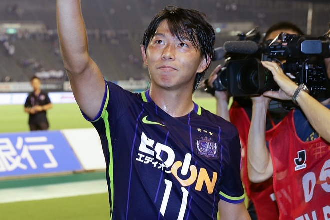 良い時も悪い時も長く支えていた 元日本代表 佐藤寿人の変わらぬ カープ愛 石原捕手の現役引退を労う サッカーダイジェストweb 良い時も悪い時も長く支えていた 元日本代表 佐藤寿人の変わらぬ カープ愛 石原捕手の現役引退を労う サッカーダイジェストweb