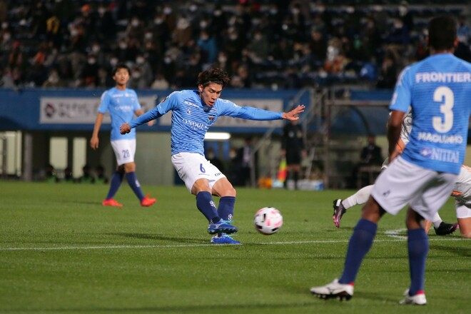 J1採点 寸評 横浜fc1 3清水 チームのリズムを整えた清水のボランチはダメ押し弾も 敗れた横浜fcで唯一の及第点は サッカーダイジェストweb J1採点 寸評 横浜fc1 3清水 チームのリズムを整えた清水のボランチはダメ押し弾も 敗れた横浜fcで唯一の及第点は サッカーダイジェストweb