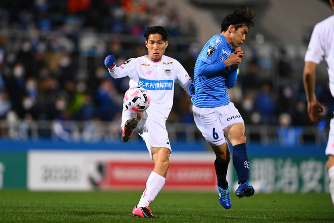 J１第31節photo 横浜fc１ １鳥栖 松浦のゴールで横浜fcが先制するも 途中出場のレンゾ ロペスが貴重なゴール 激しい試合はドロー決着 サッカーダイジェストweb