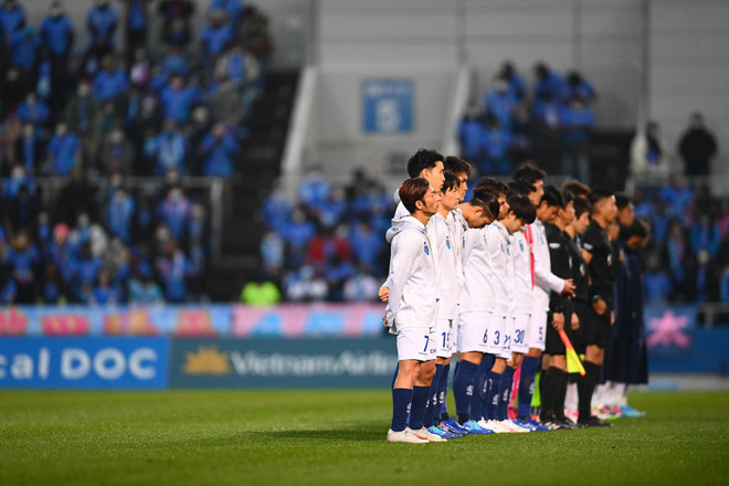 J１第31節photo 横浜fc１ １鳥栖 松浦のゴールで横浜fcが先制するも 途中出場のレンゾ ロペスが貴重なゴール 激しい試合はドロー決着 サッカーダイジェストweb