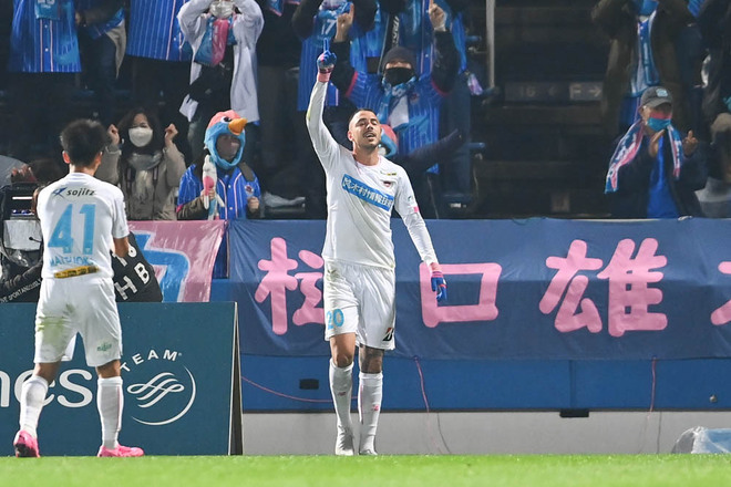 J1第31節photo 横浜fc1 1鳥栖 松浦のゴールで横浜fcが先制するも 途中出場のレンゾ ロペスが貴重なゴール 激しい試合はドロー決着 サッカーダイジェストweb J1第31節photo 横浜fc1 1鳥栖 松浦のゴールで横浜fcが先制するも 途中出場のレンゾ ロペスが貴重なゴール 激しい試合はドロー決着 サッカーダイジェストweb