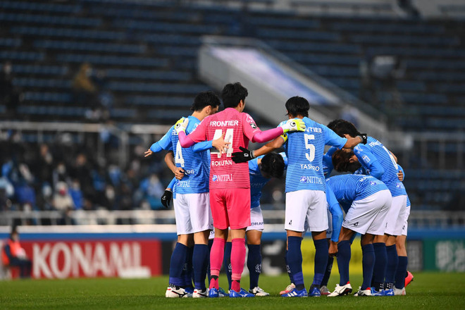 J１第31節photo 横浜fc１ １鳥栖 松浦のゴールで横浜fcが先制するも 途中出場のレンゾ ロペスが貴重なゴール 激しい試合はドロー決着 サッカーダイジェストweb