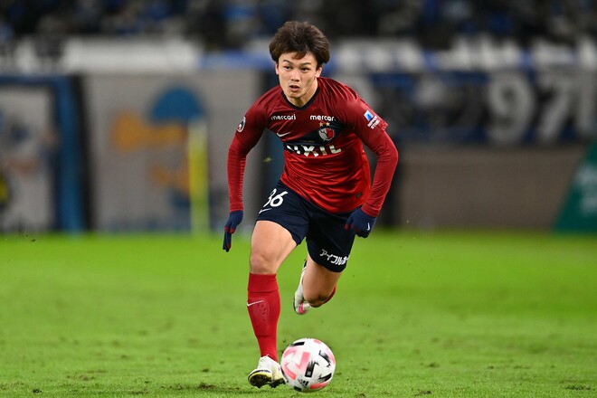 鹿島 5試合連続先発で3戦4発 結果を残せる自信 もついてきた上田綺世の充実ぶり サッカーダイジェストweb 鹿島 5試合連続先発で3戦4発 結果を残せる自信 もついてきた上田綺世の充実ぶり サッカーダイジェストweb