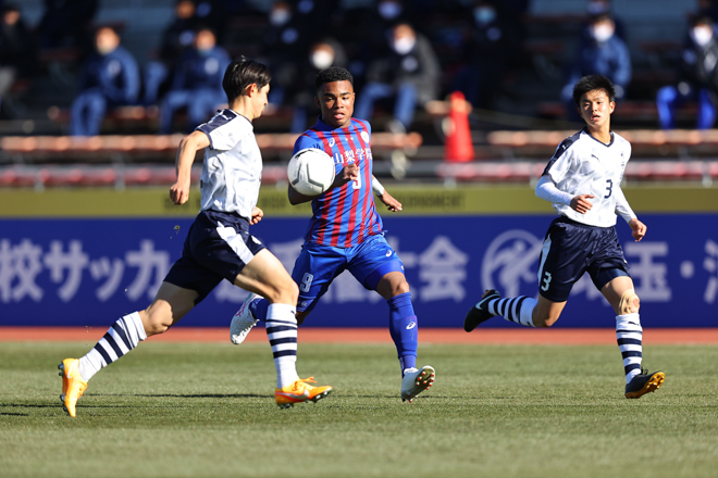 高校サッカー選手権１回戦photo 山梨学院１ ０米子北 山梨学院 途中出場の加藤が決勝点もぎ取り 11年連続出場米子北との一戦制す サッカー ダイジェストweb