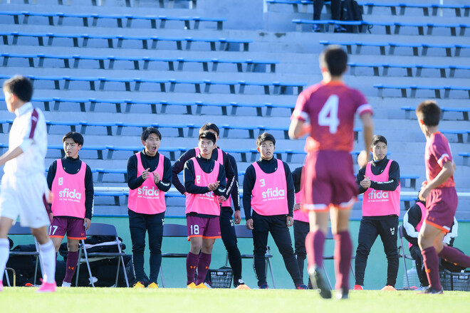 高校サッカー選手権1回戦photo 丸岡1 0ルーテル学院 川中浩夢の狙いすましたfkで丸岡がルーテル学院を振り切って2回戦へ サッカー ダイジェストweb 高校サッカー選手権1回戦photo 丸岡1 0ルーテル学院 川中浩夢の狙いすましたfkで丸岡がルーテル学院を振り切って2回戦へ サッカー ダイジェストweb