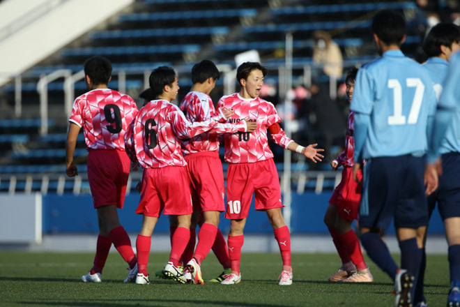 高校サッカー選手権１回戦photo 日大山形１ ３pk５ １近江 近江がpk戦で日大山形を破り 大会初出場初勝利 サッカーダイジェストweb