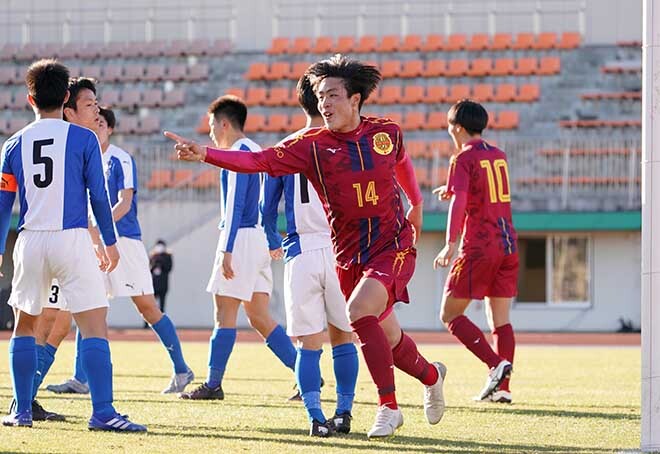 高校サッカー選手権1回戦photo 遠野0 5神戸弘陵学園 松野のゴールは試合開始1分 大量5得点を挙げた神戸弘陵が1回戦突破 サッカー ダイジェストweb 高校サッカー選手権1回戦photo 遠野0 5神戸弘陵学園 松野のゴールは試合開始1分 大量5得点を挙げた神戸弘陵が1回戦突破 サッカー ダイジェストweb