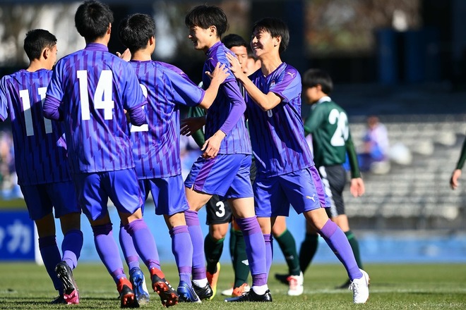 幻のイングランド遠征 富山一 大塚監督が明かした心残り 僕は3年生にサッカーの素晴らしさを伝えられたのか 選手権 サッカーダイジェストweb 幻のイングランド遠征 富山一 大塚監督が明かした心残り 僕は3年生にサッカーの素晴らしさを伝えられたのか 選手権 サッカーダイジェストweb