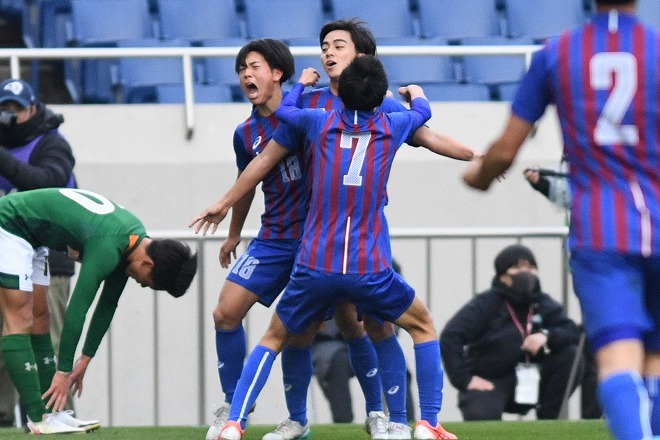 今大会初ゴールは決勝での起死回生の同点弾 山梨学院 10番 野田武瑠が背負ってきた 理想像 選手権 サッカーダイジェストweb 今大会初ゴールは決勝での起死回生の同点弾 山梨学院 10番 野田武瑠が背負ってきた 理想像 選手権 サッカーダイジェストweb