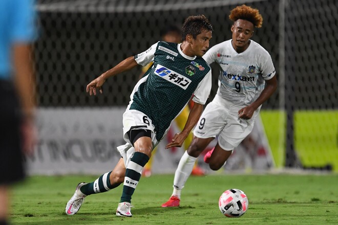 相模原 稲本潤一が契約更新 J2を舞台にヤットとの 黄金世代 対決も楽しみ サッカーダイジェストweb 相模原 稲本潤一が契約更新 J2を舞台にヤットとの 黄金世代 対決も楽しみ サッカーダイジェストweb