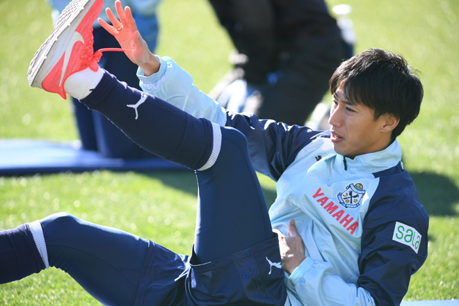 ジュビロ磐田photo ミスタージュビロの中山氏がコーチに就任 選手たちは練習初日から溌剌とした動きを披露 サッカーダイジェストweb ジュビロ磐田photo ミスタージュビロの中山氏がコーチに就任 選手たちは練習初日から溌剌とした動きを披露 サッカーダイジェストweb