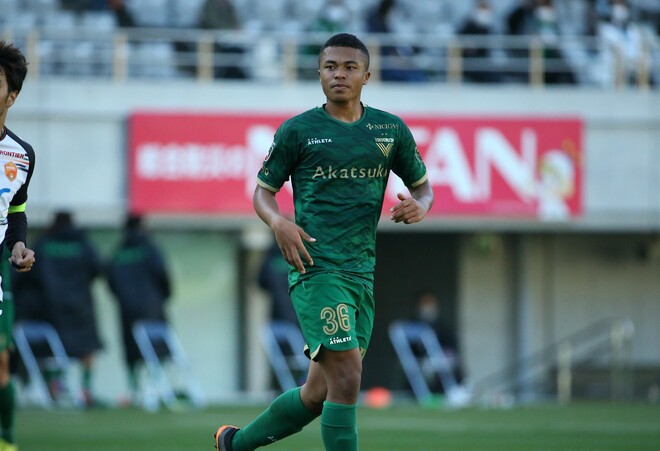 東京Vの藤田譲瑠チマが徳島へ完全移籍! 慣れ親しんだクラブを離れてJ1へ | サッカーダイジェストWeb