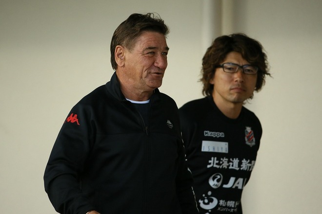 我々の心はおふたりとともに 札幌 ミシャ監督 杉浦通訳が手術 ファンからは温かいエール 無事をお祈りします サッカーダイジェストweb 我々の心はおふたりとともに 札幌 ミシャ監督 杉浦通訳が手術 ファンからは温かいエール 無事をお祈りします サッカーダイジェストweb