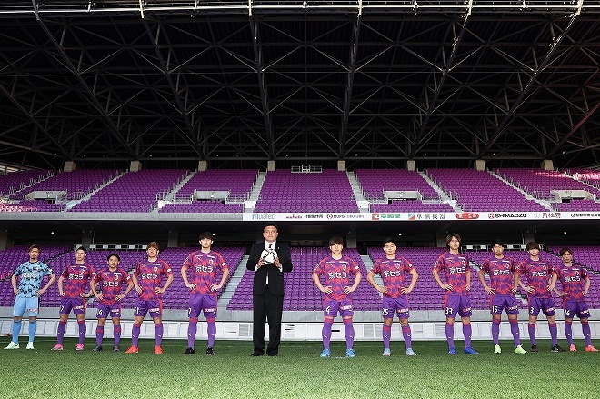 京都 新体制 勝点3を狩りに行く 曺貴裁新監督が見据えるj1昇格への道と理想のチーム像とは サッカーダイジェストweb 京都 新体制 勝点3を狩りに行く 曺貴裁新監督が見据えるj1昇格への道と理想のチーム像とは サッカーダイジェストweb