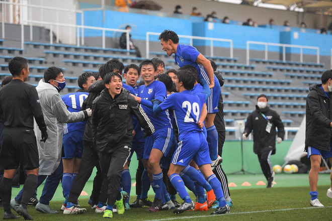 Atarimaeni Cup決勝photo 法政大学０ １東海大学 水越が起死回生の決勝ゴール １点を死守した東海大が年ぶりの全国大会優勝 サッカーダイジェストweb