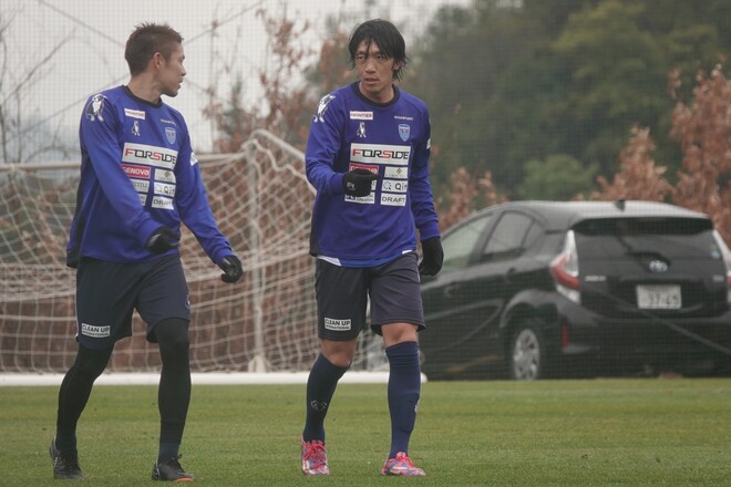 横浜fc 番号も 番号ですし 覚悟 の10番 中村俊輔が見せる 自分の色 に期待 サッカーダイジェストweb 横浜fc 番号も 番号ですし 覚悟 の10番 中村俊輔が見せる 自分の色 に期待 サッカーダイジェストweb