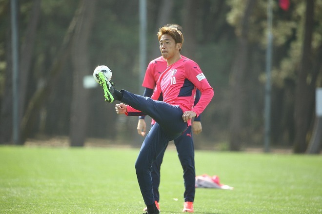 ベールを脱いだ新生 クルピ セレッソ 初の練習試合で示した指針と可能性 サッカーダイジェストweb ベールを脱いだ新生 クルピ セレッソ 初の練習試合で示した指針と可能性 サッカーダイジェストweb