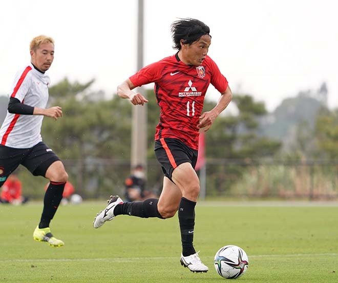 沖縄キャンプphoto 浦和対札幌 レッドカードも飛び出す白熱した試合は札幌が勝利 サッカーダイジェストweb 沖縄キャンプphoto 浦和対札幌 レッドカードも飛び出す白熱した試合は札幌が勝利 サッカーダイジェストweb