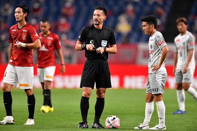 Varの再導入 4チーム降格 Jリーグ審判団が 去年以上の緊張感を持っている のはナゼ サッカーダイジェストweb Varの再導入 4チーム降格 Jリーグ審判団が 去年以上の緊張感を持っている のはナゼ サッカーダイジェストweb