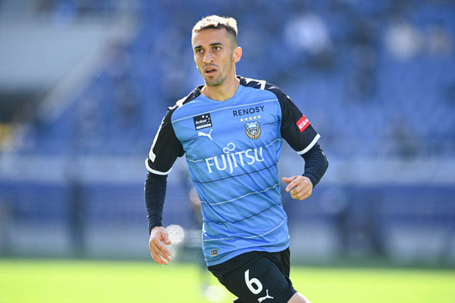 Photo 21シーズンが開幕 J1全チームのホームユニホームを一挙紹介 サッカーダイジェストweb Photo 21シーズンが開幕 J1全チームのホームユニホームを一挙紹介 サッカーダイジェストweb