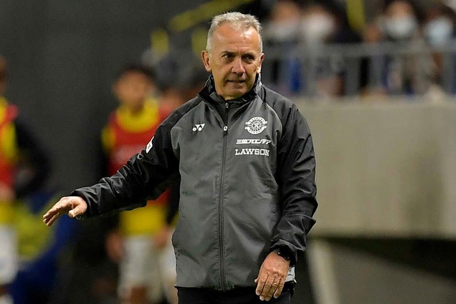 柏 油断できるチームではない 横浜fc 湘南との負けられない2連戦 ネルシーニョ監督が持つ2チームの印象は サッカーダイジェストweb 柏 油断できるチームではない 横浜fc 湘南との負けられない2連戦 ネルシーニョ監督が持つ2チームの印象は サッカーダイジェストweb