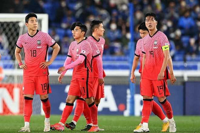 日本と闘う覚悟はあったのか 韓国メディア 母国代表戦士たちの 怠慢な姿勢 を問題視 まんまと術中にハマった サッカーダイジェストweb 日本と闘う覚悟はあったのか 韓国メディア 母国代表戦士たちの 怠慢な姿勢 を問題視 まんまと術中にハマった サッカーダイジェストweb