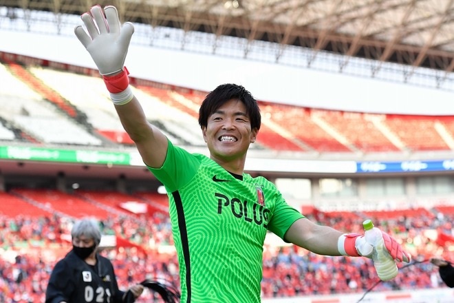 エグいな 寒イボ立った 蹴れるのは地球上で2人だけ Gk西川周作の 弾丸ロングフィード に脚光 サッカーダイジェストweb エグいな 寒イボ立った 蹴れるのは地球上で2人だけ Gk西川周作の 弾丸ロングフィード に脚光 サッカーダイジェストweb