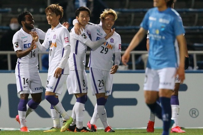 広島が3 0で横浜fcを圧倒 浅野雄也が2得点 柴﨑晃誠も芸術ショットを決める サッカーダイジェストweb 広島が3 0で横浜fcを圧倒 浅野雄也が2得点 柴﨑晃誠も芸術ショットを決める サッカーダイジェストweb