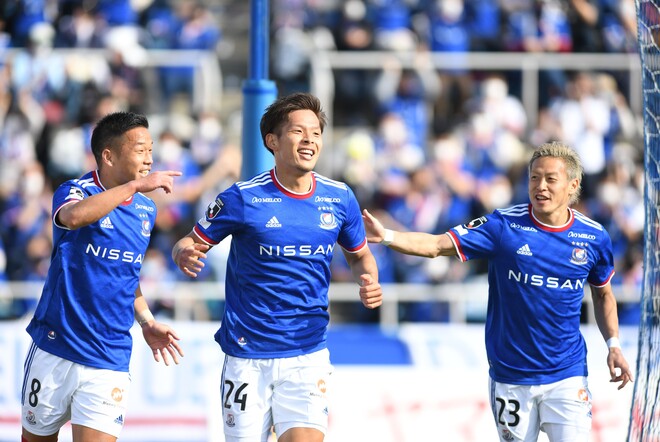 横浜 代表デビュー済みの注目株 岩田智輝の最適ポジションは果たしてボランチか 右sbか サッカーダイジェストweb 横浜 代表デビュー済みの注目株 岩田智輝の最適ポジションは果たしてボランチか 右sbか サッカーダイジェストweb