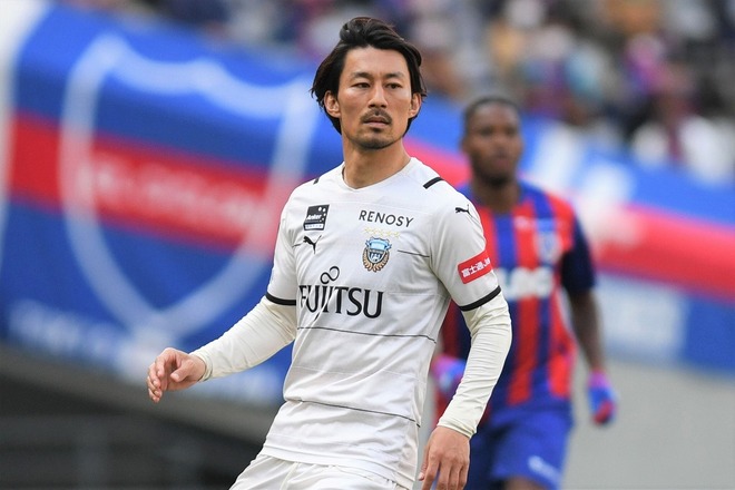 これが天才の余裕か 川崎 家長昭博がピッチで見せた素顔に反響 審判を心配そうに見つめる サッカーダイジェストweb これが天才の余裕か 川崎 家長昭博がピッチで見せた素顔に反響 審判を心配そうに見つめる サッカーダイジェストweb