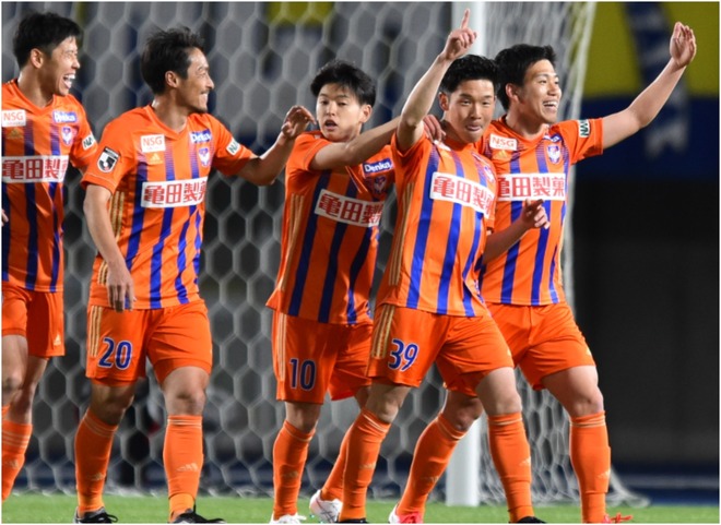 キャプ翼かよ 新潟 キングケン の神業オーバーヘッドに賛辞の嵐 何度見ても飽きないな サッカーダイジェストweb キャプ翼かよ 新潟 キングケン の神業オーバーヘッドに賛辞の嵐 何度見ても飽きないな サッカーダイジェストweb